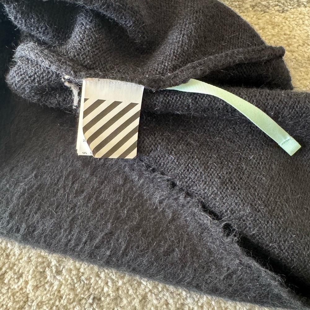 Off-White sweater - Picture 4 of 12